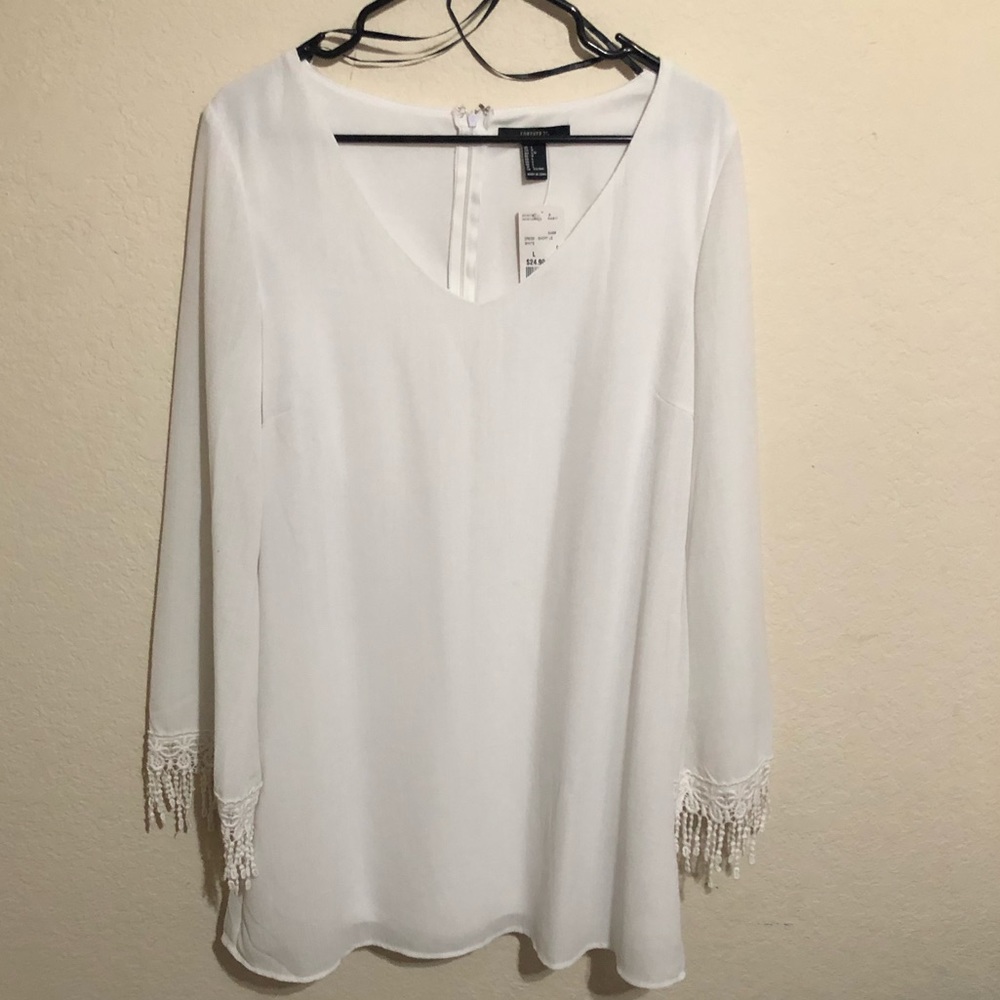 3/$20 Forever 21 white long sleeve dress.